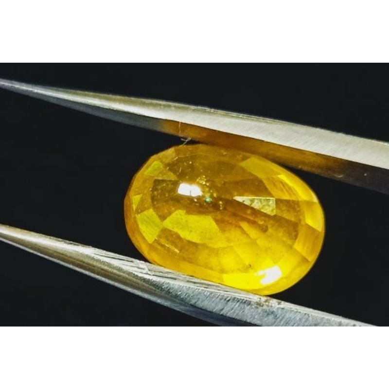Yellow Sapphire (Pukhraj) & Certified 7.25 Carat