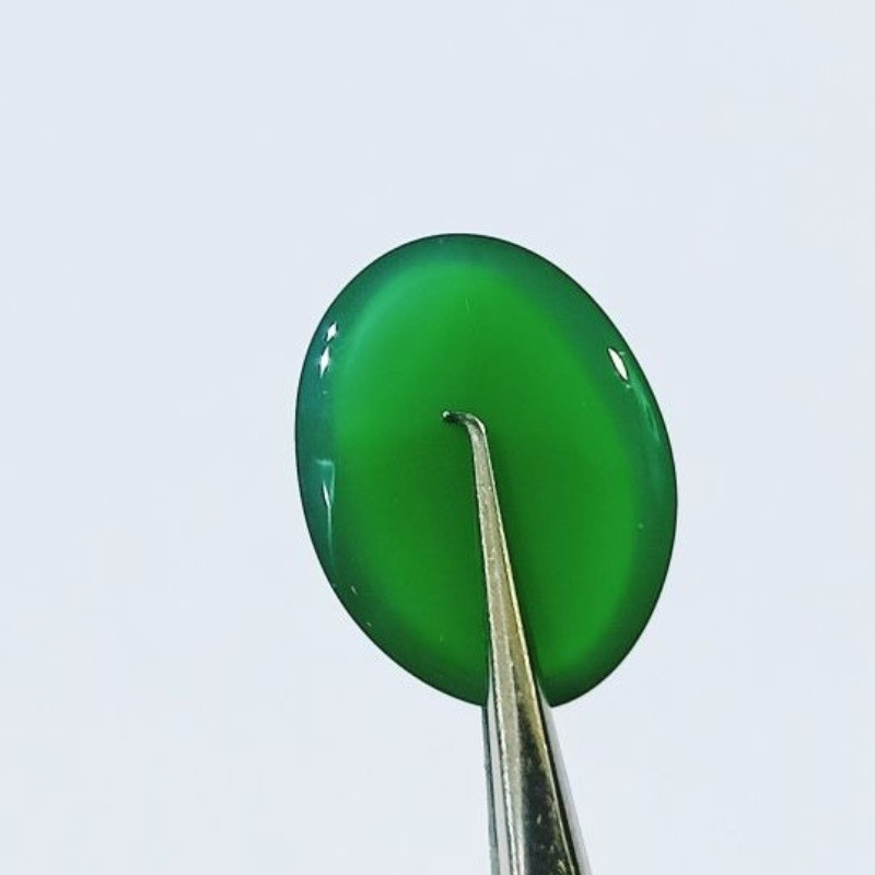 Green Onyx Gemstone & Certified - 6.25 Carat